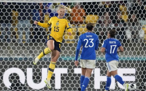 Nữ Thụy Điển là nữ hoàng… phạt góc ở World Cup 2023