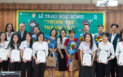 Học bổng “Thịnh trí thành tài cùng Cathay” lần thứ 16