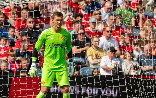 Tin chuyển nhượng MU 11/8: Thủ môn thứ 3 chia tay MU, Fred tới Galatasaray
