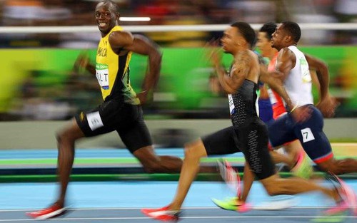 Ngày này 7 năm trước, Usain Bolt vừa cười vừa về đích, mở ra siêu kỉ lục trong lịch sử Olympic