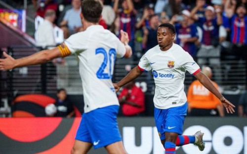 Ansu Fati lập siêu phẩm giúp Barcelona khiến Milan nhận thất bại thứ 3 liên tiếp