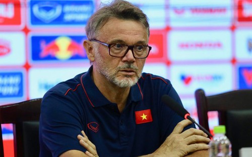 HLV Troussier: ‘Tôi không khép cửa với bất cứ cầu thủ nào’