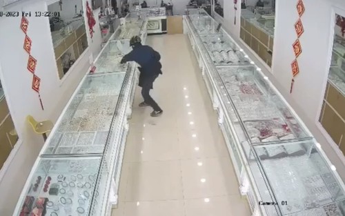  Bắt được nghi phạm cướp tiệm vàng ở Hưng Yên