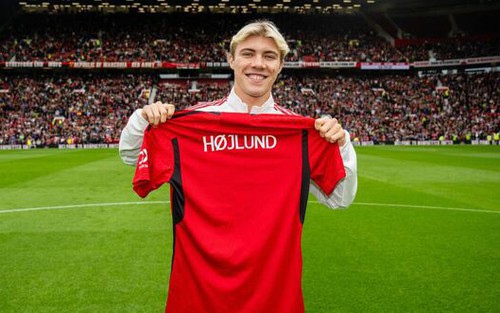 Tin nóng bóng đá sáng 7/8: MU đón tin không vui từ Hojlund, Pep nổi giận sau trận thua Arsenal