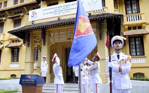  Lễ Thượng cờ kỷ niệm 56 năm Ngày thành lập ASEAN