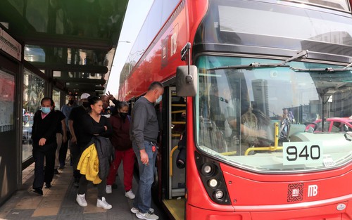 Mexico: Thành phố đầu tiên trên thế giới có lái xe bus toàn nữ