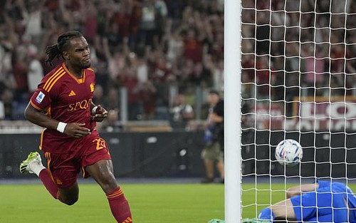 Mourinho thốt lên cay đắng về tân binh của AS Roma 'thật khó hiểu sao cậu ta cứ đen đủi như thế'