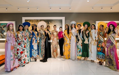 Dàn người đẹp Miss Global 2023 khoe dáng với áo dài của NTK Châu Loan