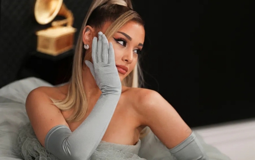 Ariana Grande ra mắt album mới vào tháng 3