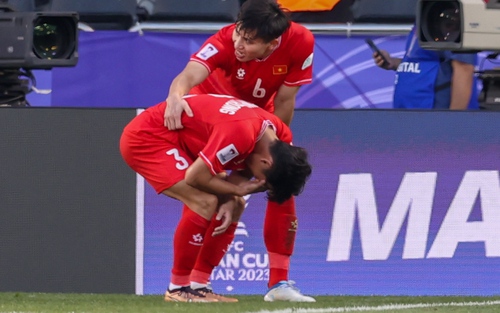 Tin nóng thể thao tối 25/1: Văn Khang đối diện nguy cơ bị treo giò, báo Hàn Quốc nói lời cay đắng về ĐT Việt Nam