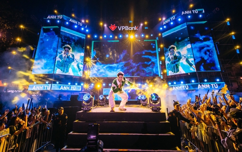 Anh Tú và dàn sao thăng hoa cùng hàng ngàn khán giả trong đêm nhạc Prime+ Night Concert 
