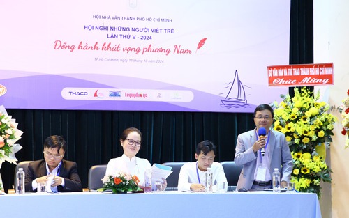 Văn chương trẻ thêm một thế hệ rời vạch xuất phát