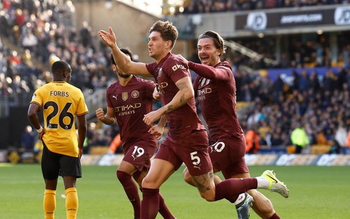 Tại sao bàn thắng muộn gây tranh cãi của Man City được tính hợp lệ?