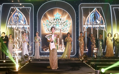 Người đẹp Huế đăng quang Hoa hậu Hoà bình Doanh nhân Việt Nam 2024