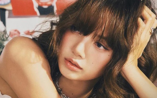 Nghe bản serenade ngọt ngào của Lisa Blackpink trong "Moonlit Floor"