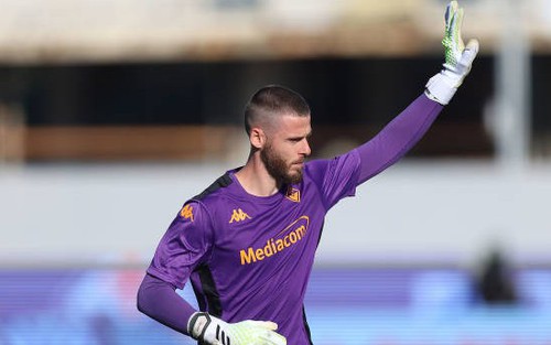 Cựu thủ môn nổi tiếng của MU kiến tạo gây sốt ở Serie A, giúp đội nhà bay cao