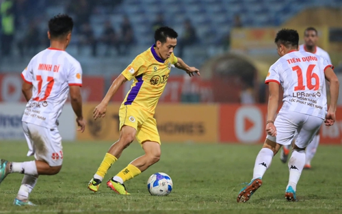 Văn Quyết xứng đáng là huyền thoại của V-League