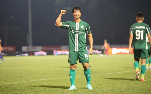 Tin nóng thể thao sáng 15/11: Công Phượng bắn tín hiệu cho HLV Kim Sang Sik; Vinicius chửi rủa trọng tài
