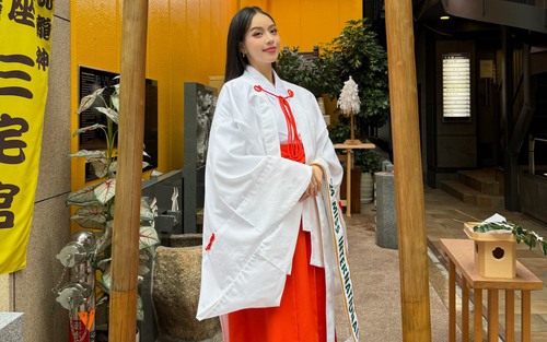 Hoa hậu Thanh Thuỷ thanh lịch trong trang phục truyền thống Nhật Bản