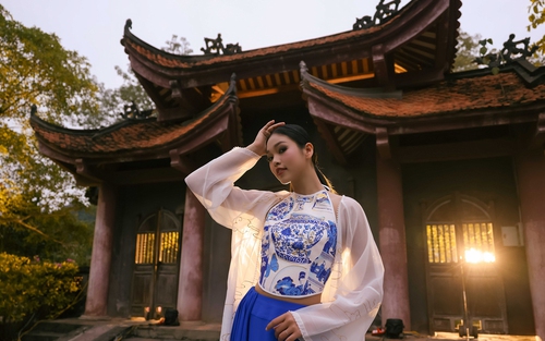 NTK Cao Minh Tiến và Chế Quyết Tiến hợp tác ra mắt BST "Mầm lam"