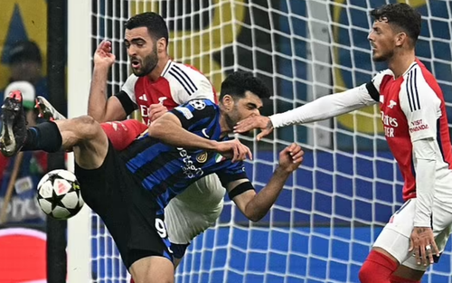 Chuyên gia nổi giận vì Arsenal thua Inter bởi một quả phạt đền gây tranh cãi 
