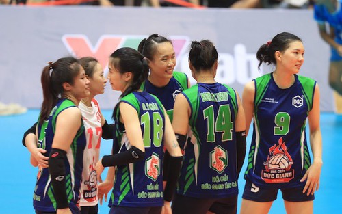Đội bóng chuyền Việt Nam nhận thưởng 1 tỷ đồng ngay sau 1 trận thắng, khiến cộng đồng mạng ngỡ ngàng