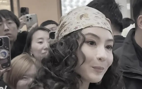 Trương Bá Chi tái xuất ngoạn mục được so sánh với Trương Mạn Ngọc