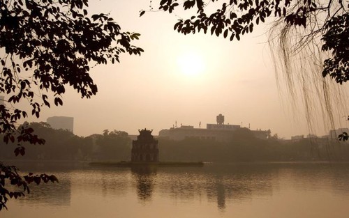“Mật lệnh hoa sữa”: Dự án "Vì tình yêu Hà Nội" hút khán giả "giờ vàng"