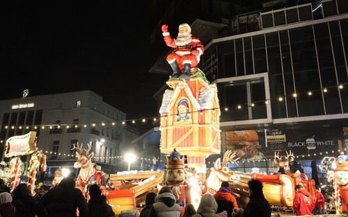 Chợ Giáng sinh Brussels: Không chỉ là lễ hội, còn là "mỏ vàng" du lịch