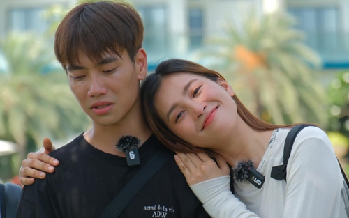 Rời game show, Hoa hậu Tiểu Vy khiến hot boy Trần Nhậm bật khóc​