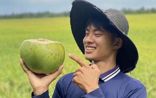 TikToker 'hot rần rần' thời gian qua Lê Tuấn Khang là ai?