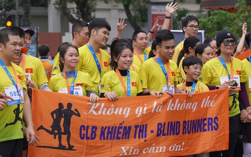 2000 người tham gia "Chạy vì một Việt Nam không có bạo lực với phụ nữ và trẻ em gái"