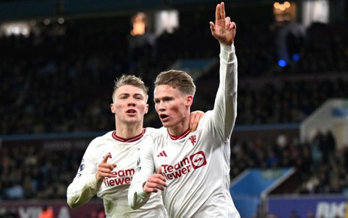 Ngoại hạng Anh vòng 24: Hojlund - McTominay thăng hoa, MU 'phả hơi nóng' vào cuộc đua top 4