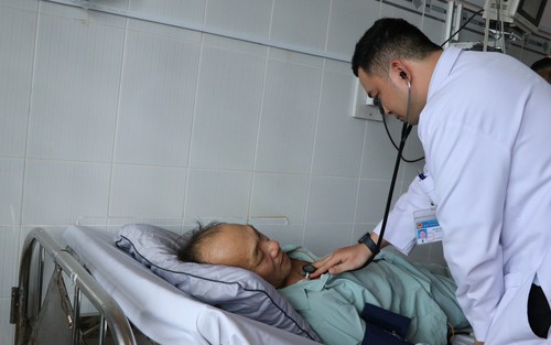Cấp cứu thành công người đàn ông 57 tuổi ngưng tim 90 phút
