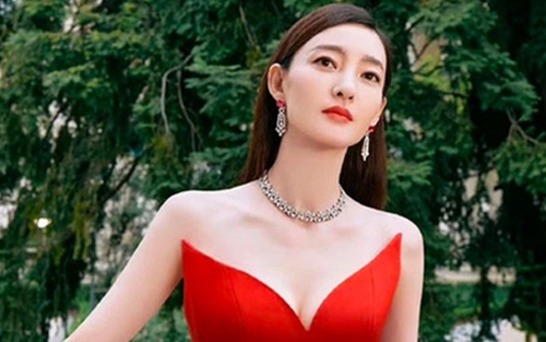 Vương Lệ Khôn: Từ nữ diễn viên trẻ thành gương mặt đầy sức hút