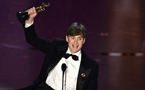 Loạt khoảnh khắc đẹp ở Lễ trao giải Oscar 2024