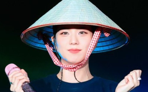 Jisoo Blackpink ủng hộ toàn bộ tiền thu được từ kênh YouTube riêng cho dự án rừng ngập mặn của Việt Nam
