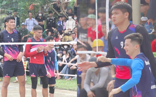 'Ngôi sao bóng chuyền phủi' 2m02 ẩu đả cực căng ở giải hội làng, sân bóng hóa võ đài khiến ai cũng ngao ngán