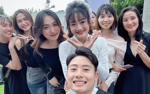 Ngôi sao bóng chuyền nữ Việt Nam vừa kết hôn ở tuổi 29, chơi thăng hoa và liên tiếp nhận thưởng ở giải quốc gia