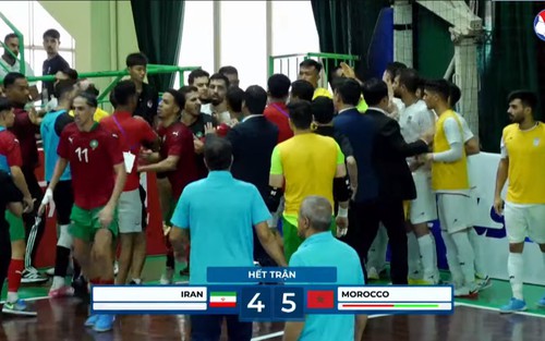 Xô xát bất ngờ ở giải futsal quốc tế TP.HCM, lực lượng an ninh phải can thiệp
