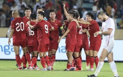 ĐT Việt Nam thắng đối thủ hơn 5 bậc, báo Đông Nam Á phát sốt vì ‘2 Messi Việt’ khuấy đảo hàng thủ đối phương