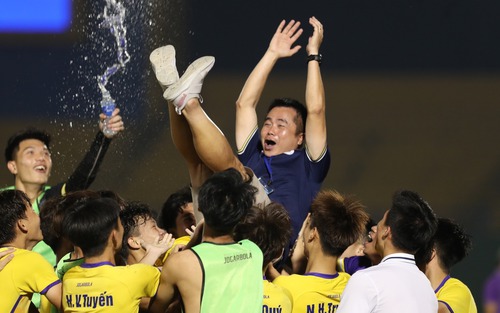 Hà Nội FC: Niềm tin nào từ sức trẻ?