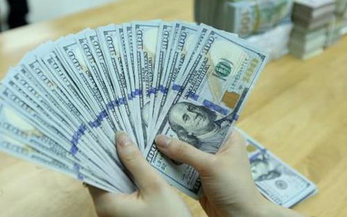 Giá USD sáng 12/4 tiếp đà tăng