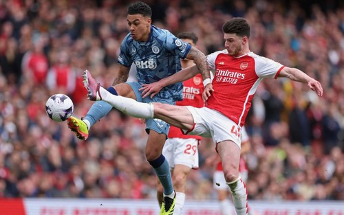 Cú lạc đường tai hại của Arsenal