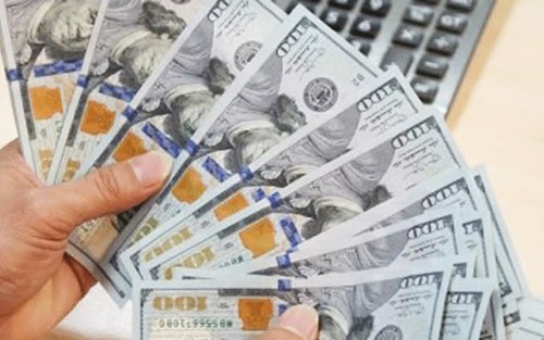 Giá USD tăng gần kịch trần