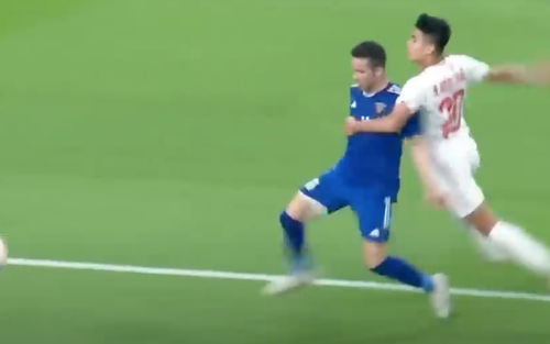 Thẻ đỏ của Ngọc Thắng và bài học đắt giá cho U23 Việt Nam