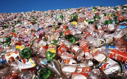 Coca-Cola và PepsiCo dẫn đầu nhóm doanh nghiệp gây ô nhiễm nhựa lớn nhất