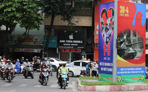 Chào tuần mới: 'Chuẩn hóa' kỳ nghỉ lễ