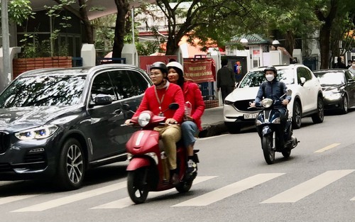 Dự báo thời tiết: Hà Nội mưa nhỏ, vùng núi phía Bắc trời rét