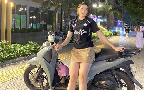 Ngôi sao 10X bóng chuyền nữ Việt Nam gây tranh cãi dữ dội, bị CĐV 'tấn công' đến phát khóc, sang chấn tâm lí 